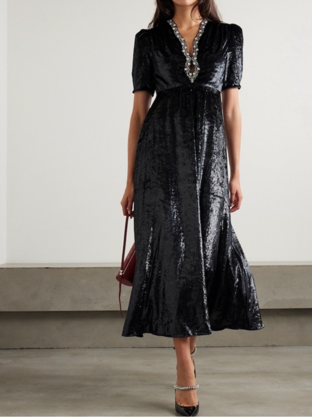 Saloni Black Shimmer Velvet Embellished V-Neck Midi Tabitha Dress NWT Size 10